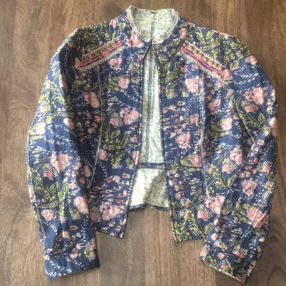 Quilted Floral Jacket 🌸 - Picture 6 of 8